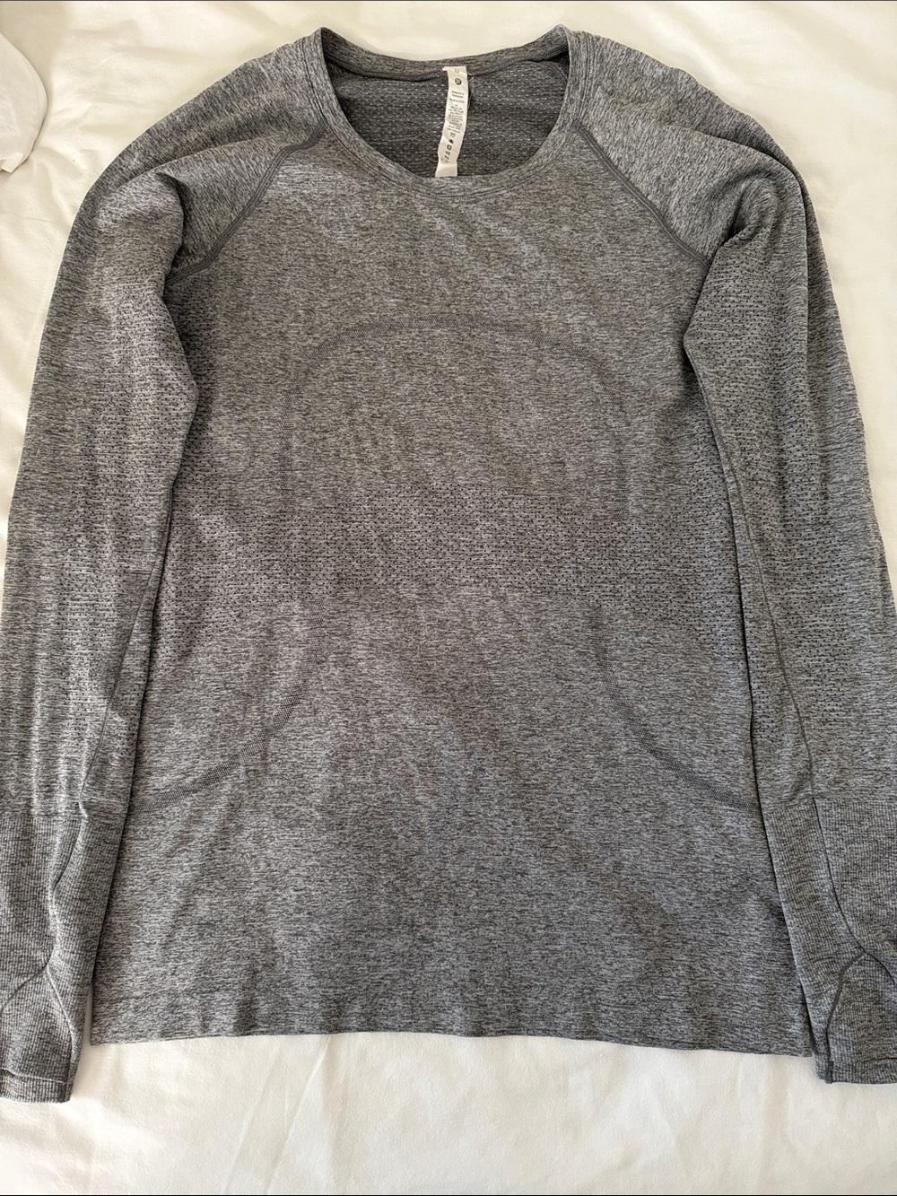 lululemon athletica Gray Heathered Long Sleeve Top